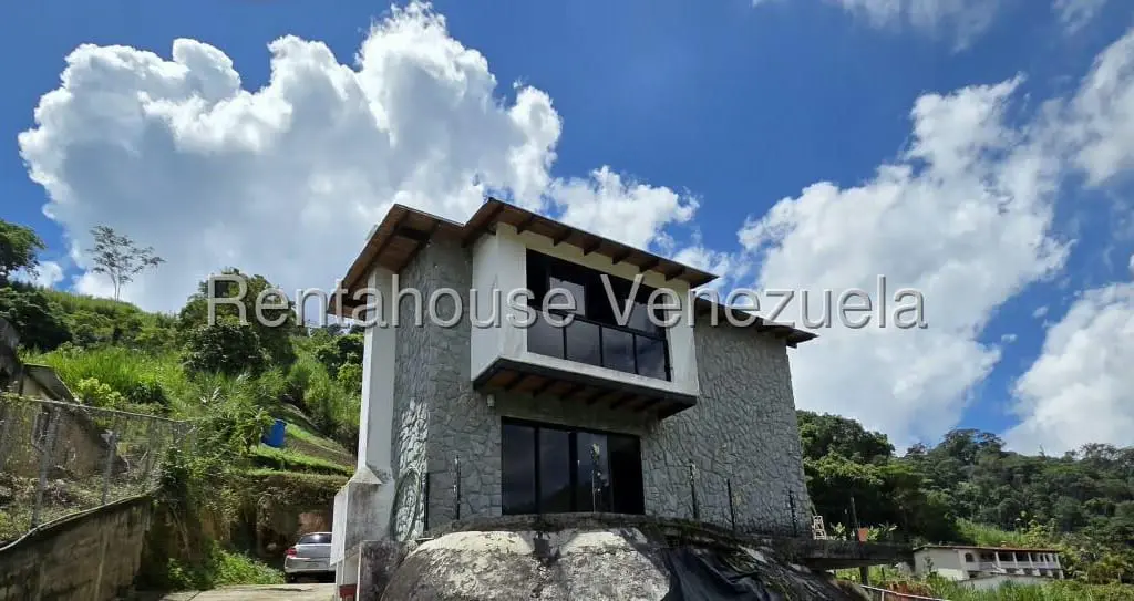 Casa en El Amarillo, San Antonio de Los Altos - 1