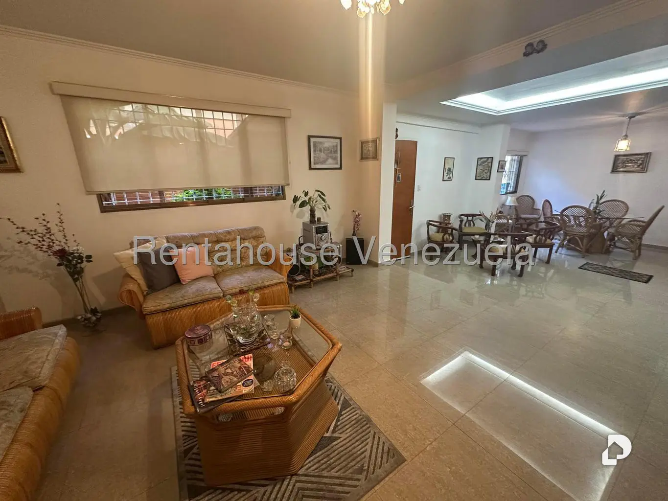 Casa en La Trinidad, Caracas – 17