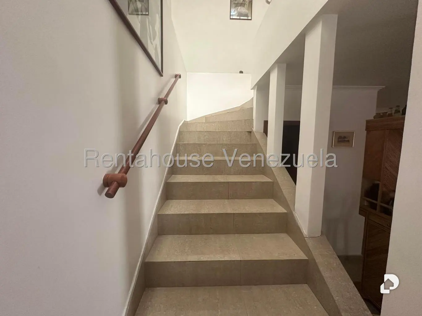 Casa en La Trinidad, Caracas – 30