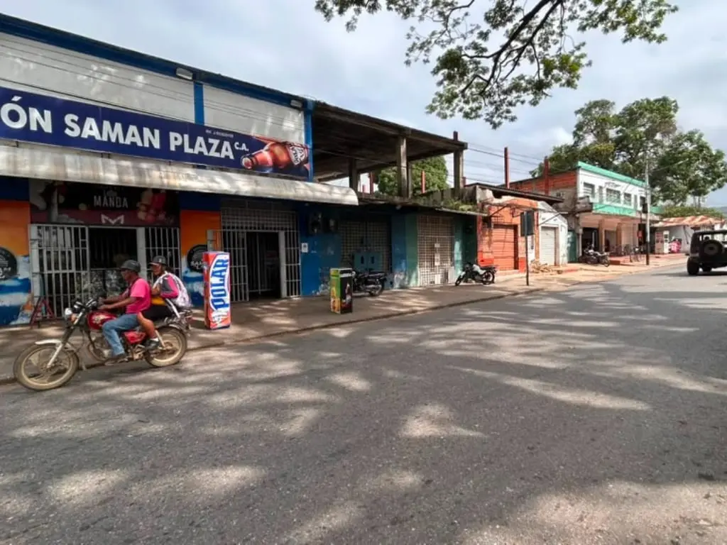 Commercial space in Tinaco - 1