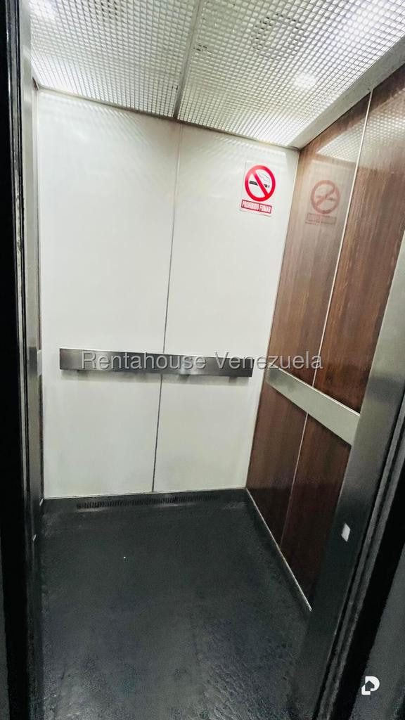Apartment in La Urbina, Caracas – 30