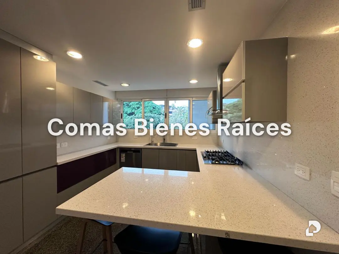 Apartamento en Los Palos Grandes, Caracas – 10