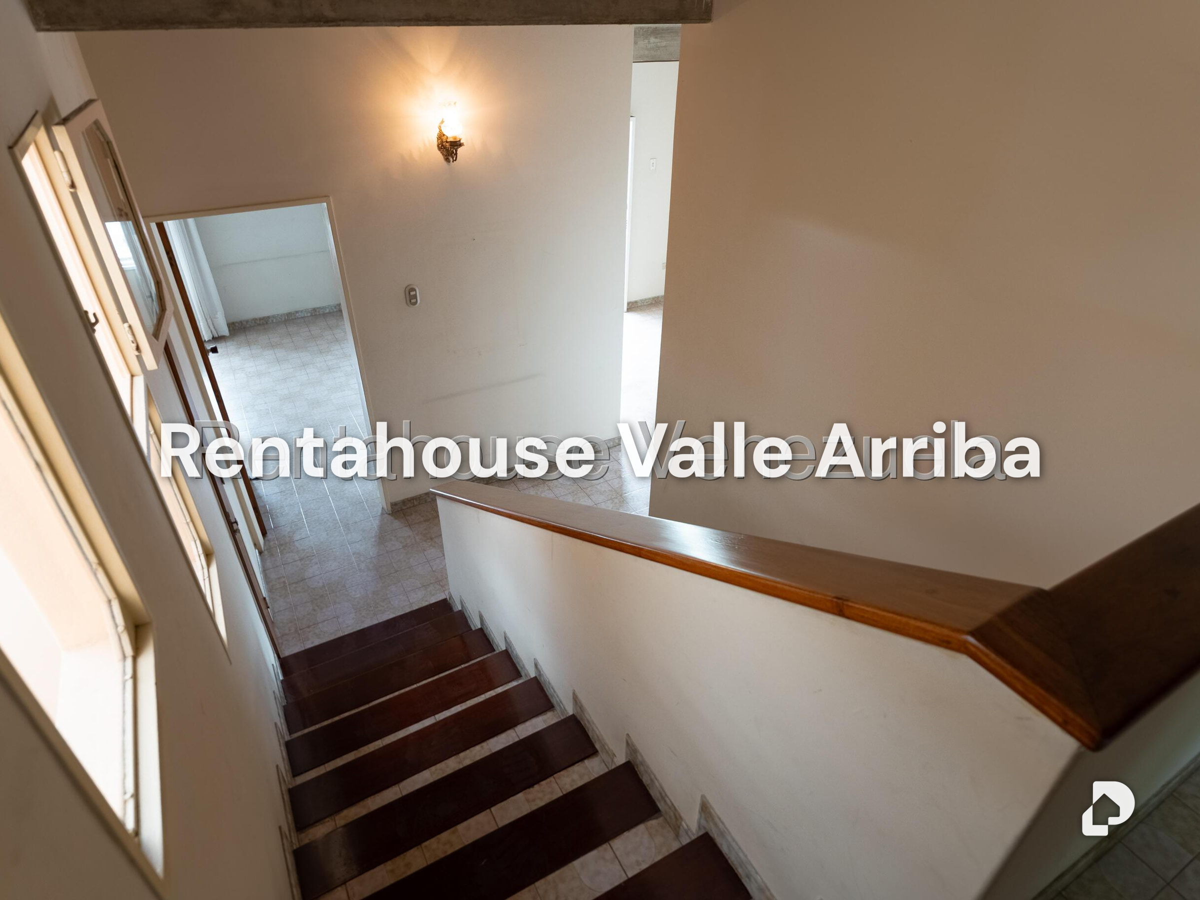Casa en Alto Prado, Caracas – 26