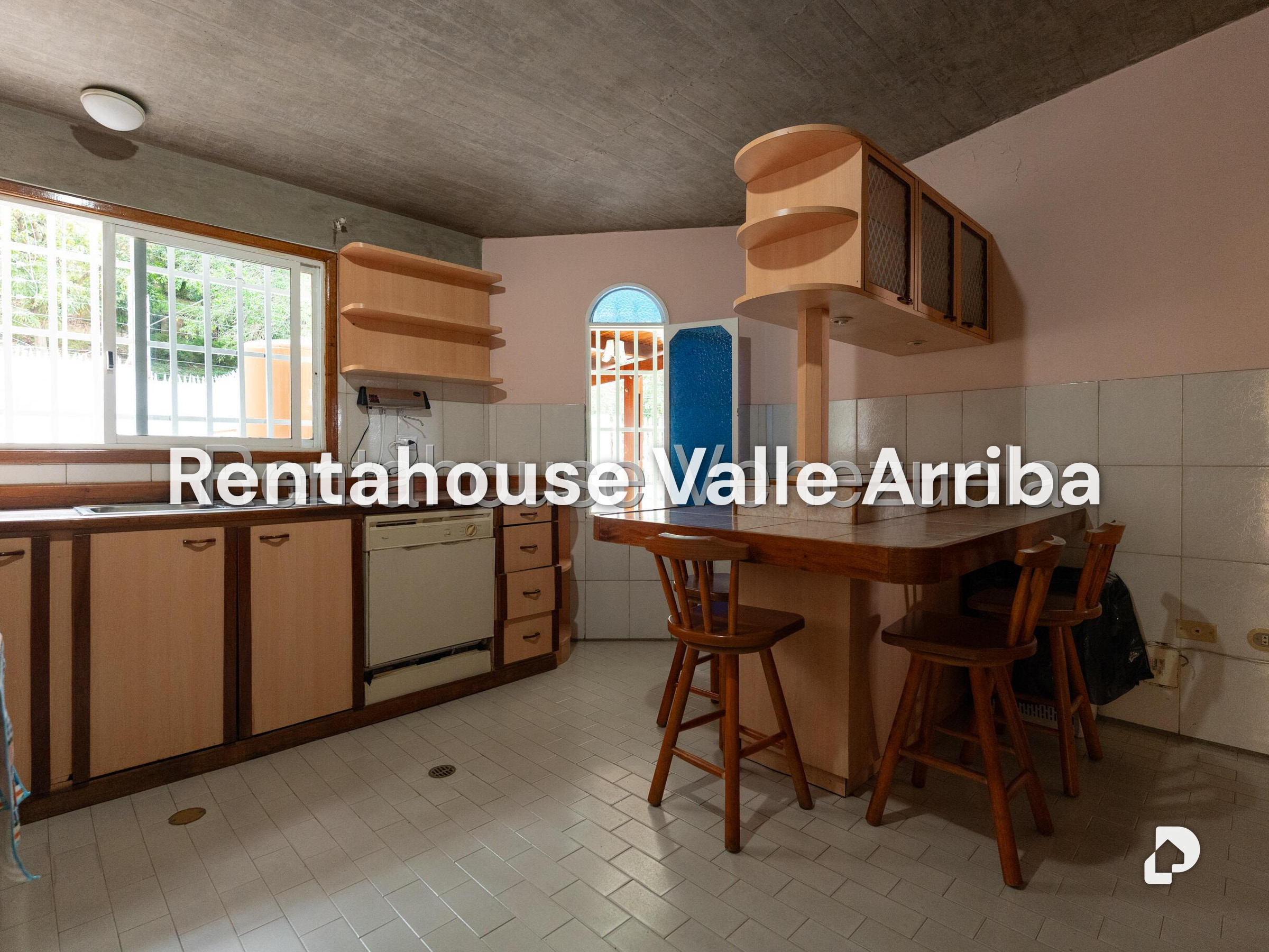 Casa en Alto Prado, Caracas – 12