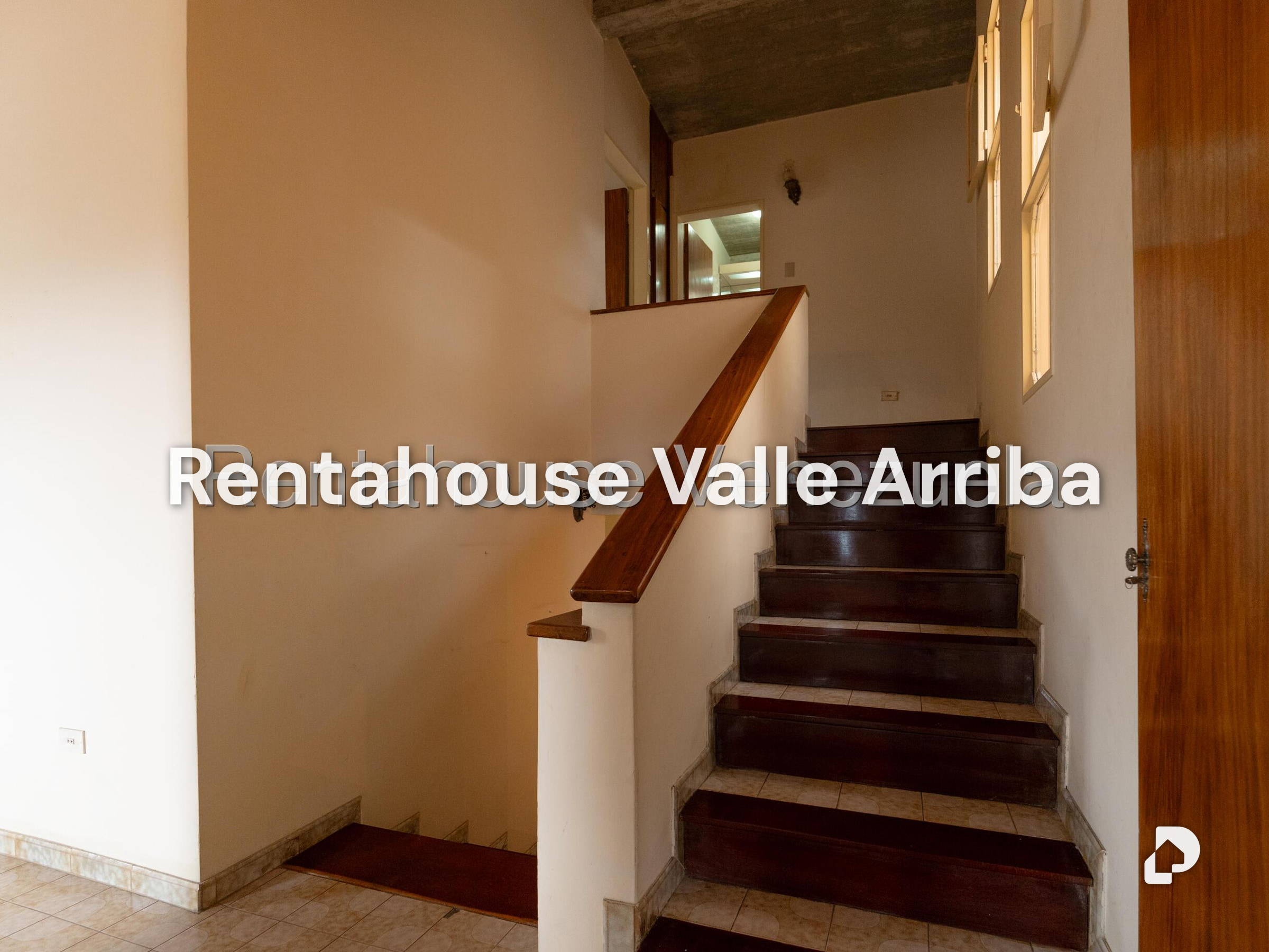 Casa en Alto Prado, Caracas – 21