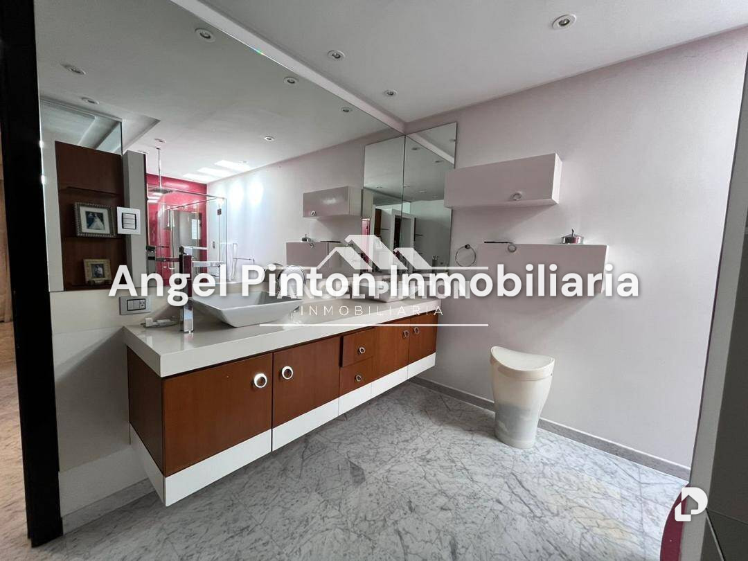 Casa en Avenida Universidad, Maracaibo – 4