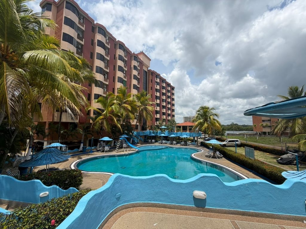 Apartamento en Puerto Encantado, Higuerote - 1