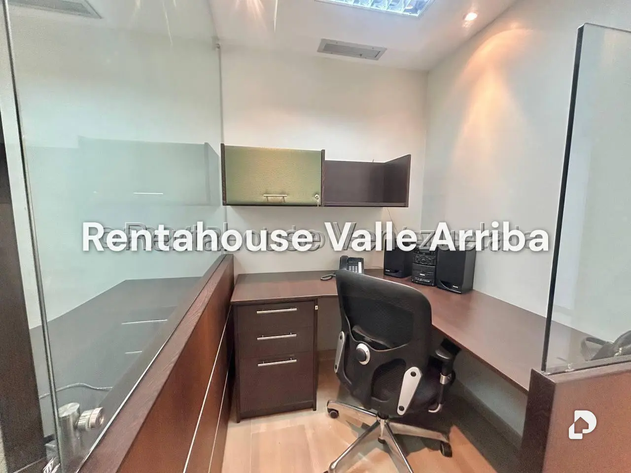 Office in Vizcaya, Caracas – 8