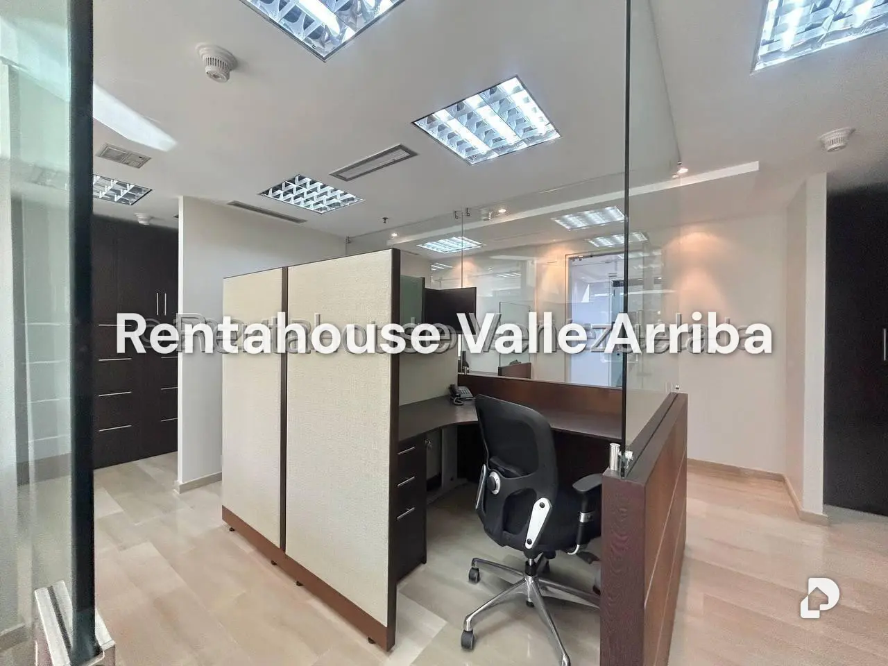 Office in Vizcaya, Caracas – 11