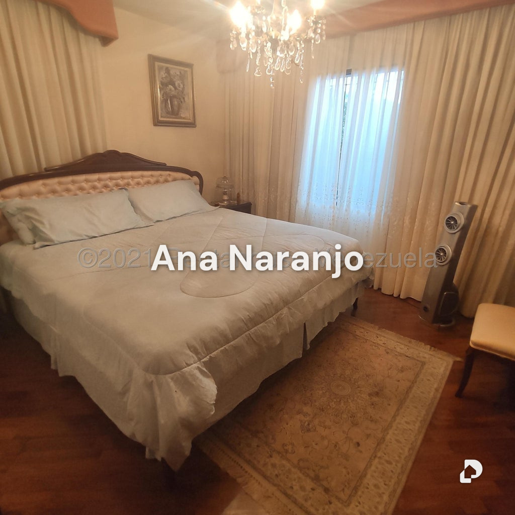 Casa en El Hatillo, Caracas – 36