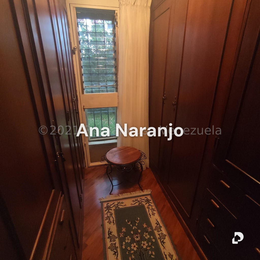 Casa en El Hatillo, Caracas – 37