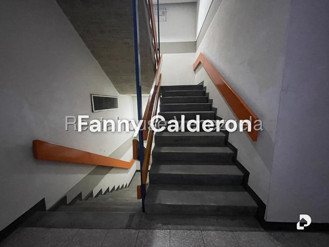 Local comercial en El Valle, Caracas – 12