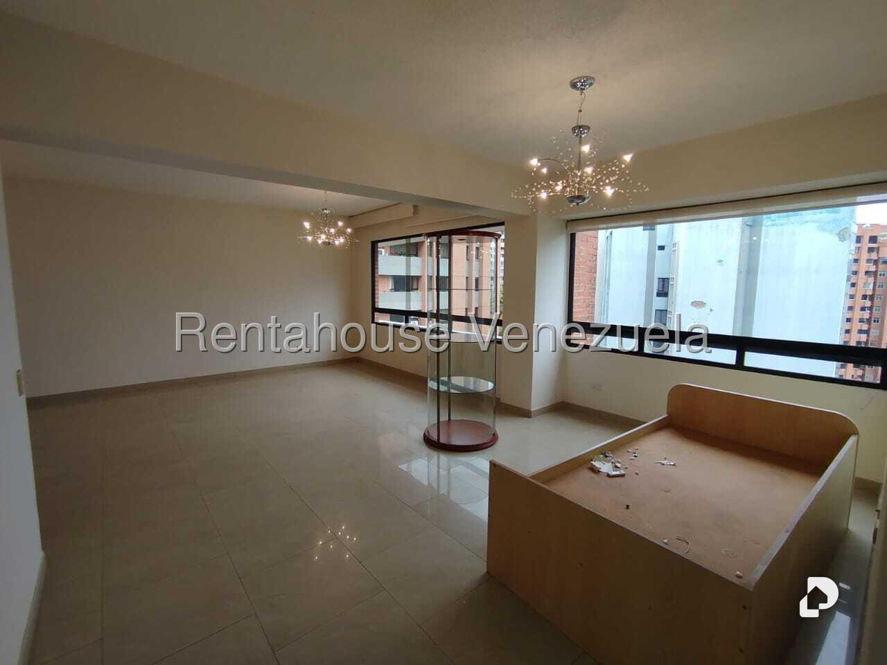 Apartamento en Las Esmeraldas, Caracas – 10