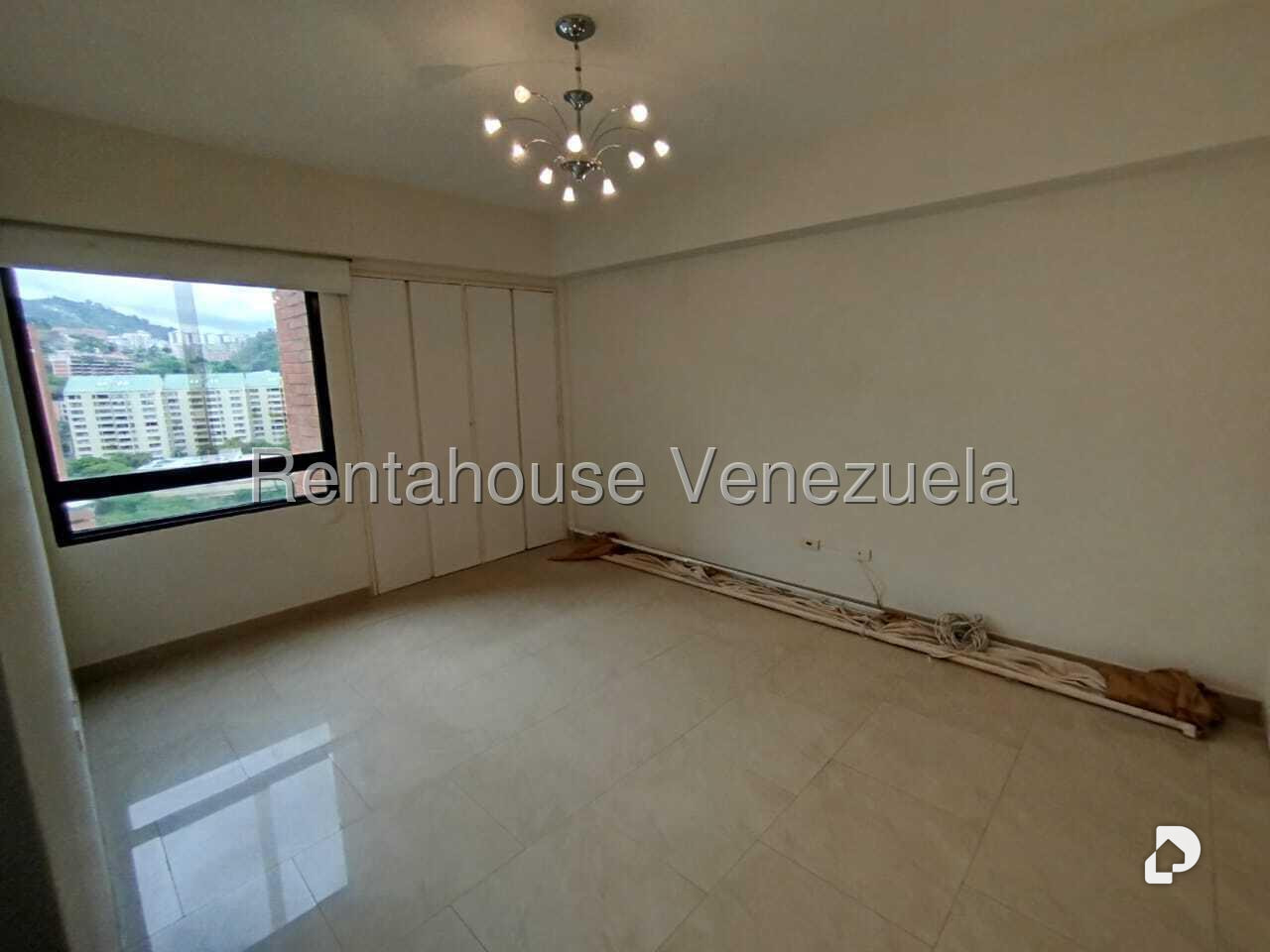 Apartamento en Las Esmeraldas, Caracas – 19