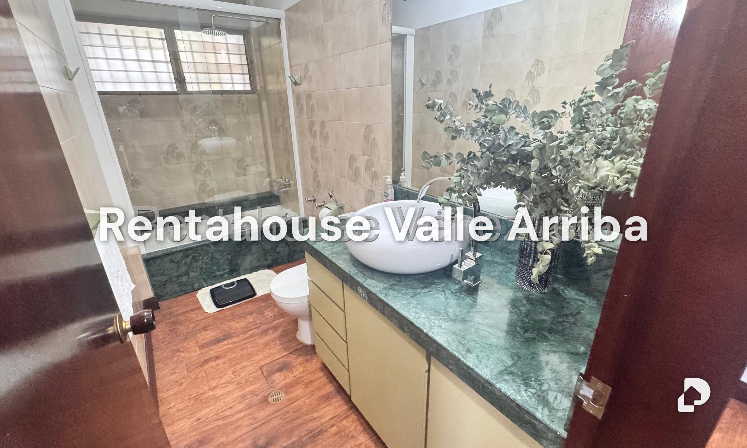 House in Alto Hatillo, Caracas – 24