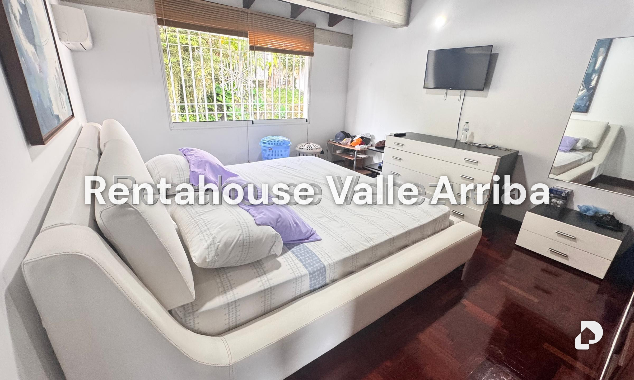 House in Alto Hatillo, Caracas – 23