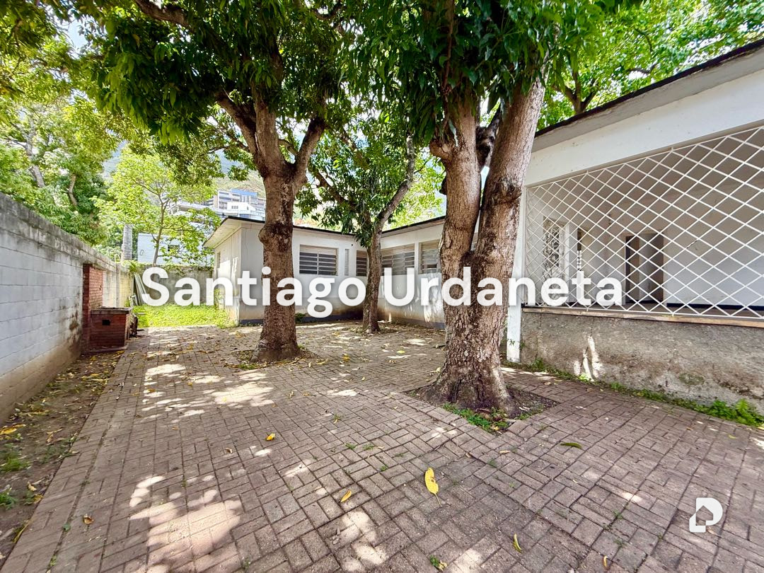 Casa en Altamira, Caracas – 14
