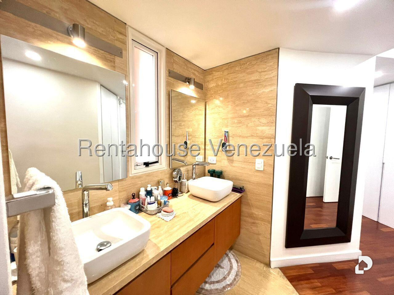 Apartamento en Campo Alegre, Caracas – 15