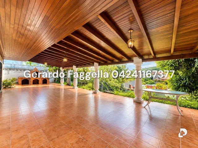 Casa en Cumbres de Curumo, Caracas – 25