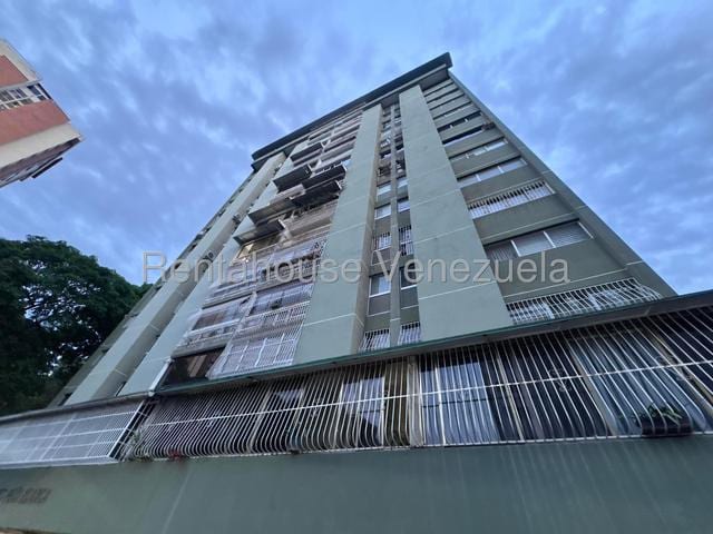 Apartamento en Santa Inés, Caracas - 1