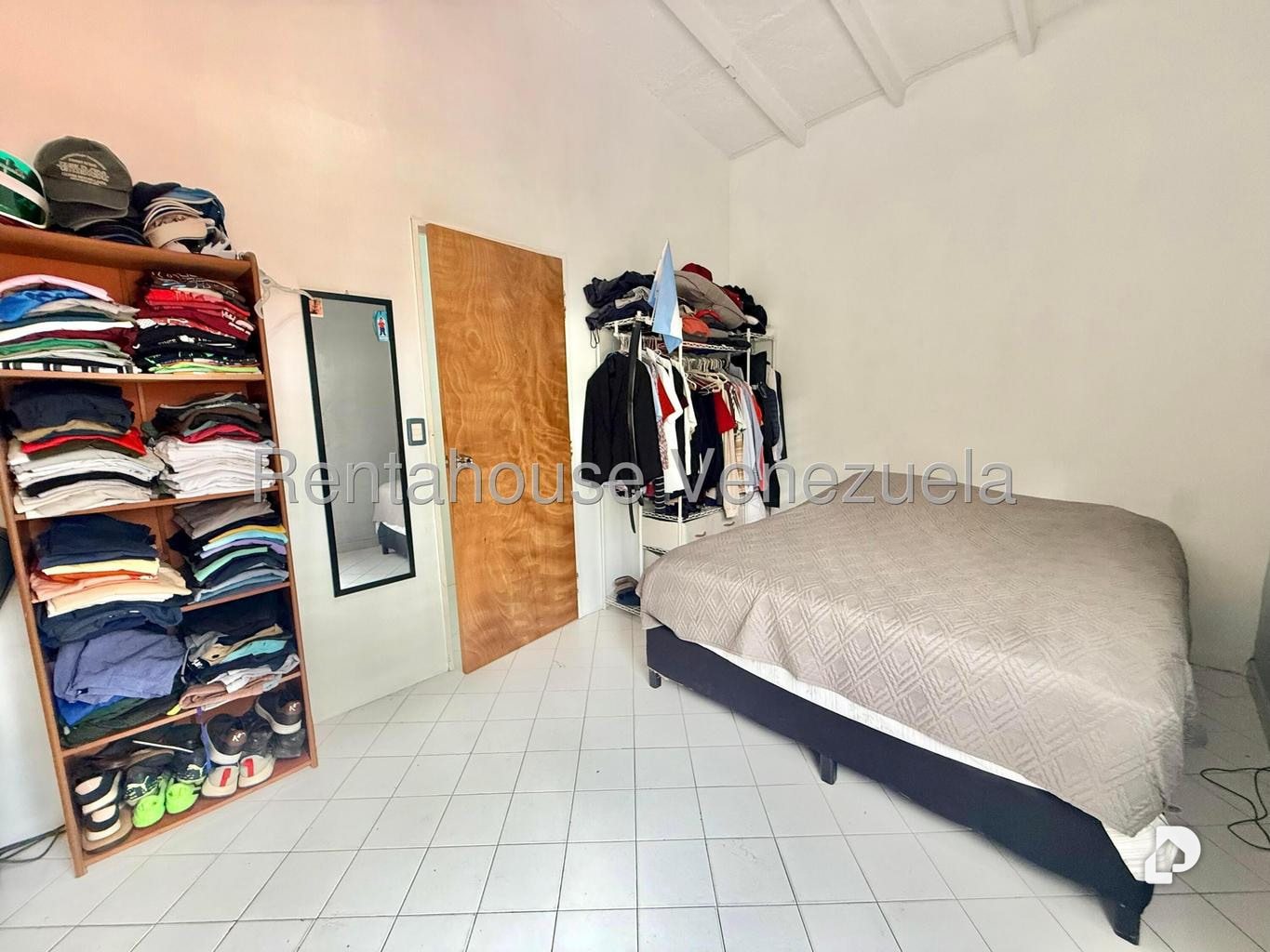 Casa en La Floresta, Caracas – 27