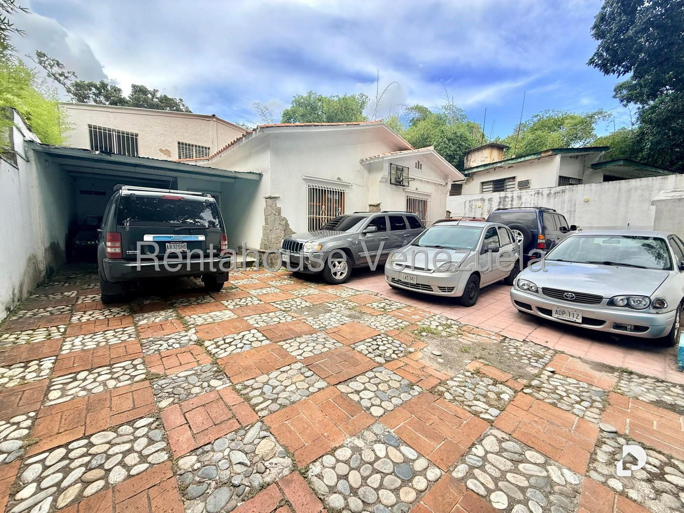 Casa en La Floresta, Caracas – 30
