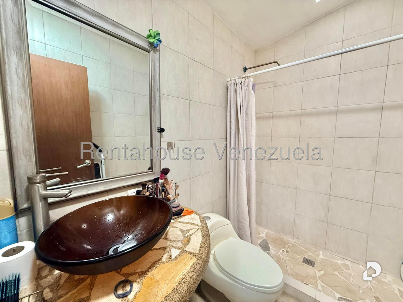 Casa en La Floresta, Caracas – 23