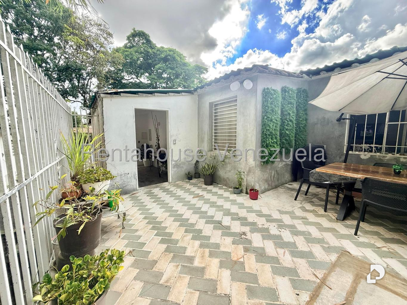 Casa en La Floresta, Caracas – 15