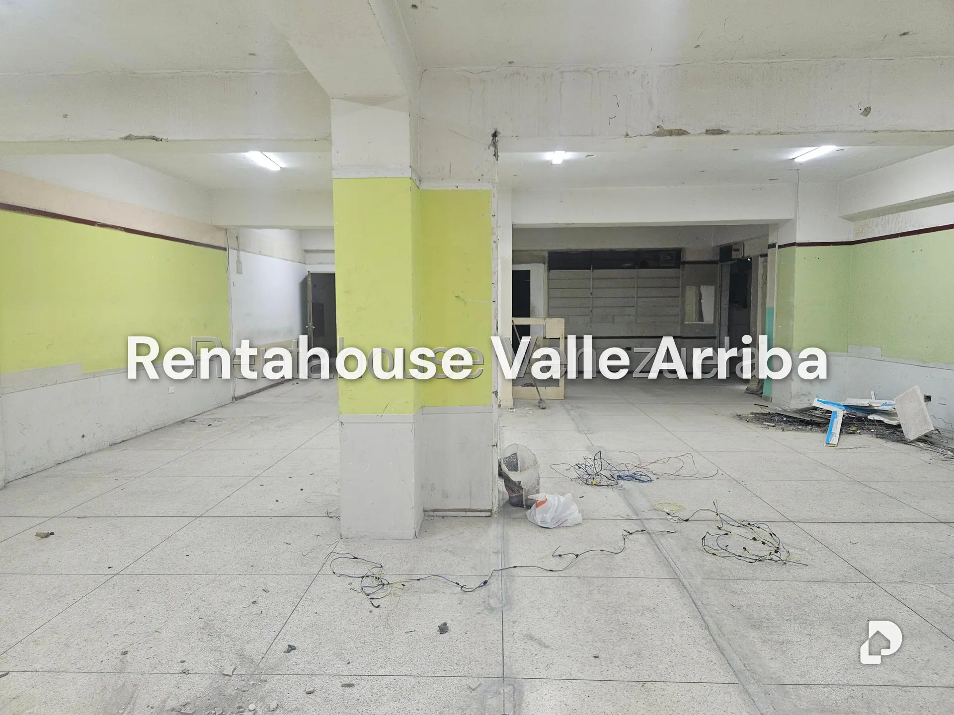 Local comercial en Parroquia Santa Rosalía, Caracas – 18