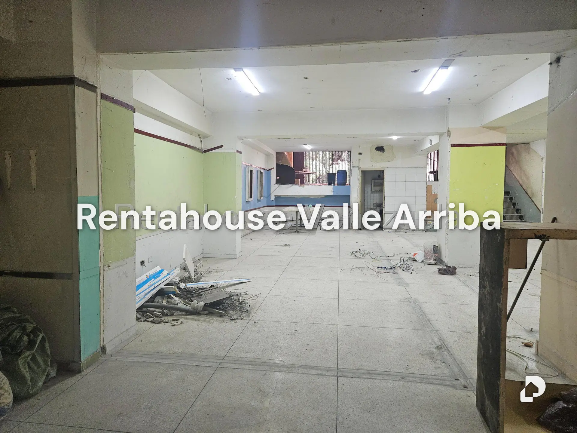 Local comercial en Parroquia Santa Rosalía, Caracas – 15