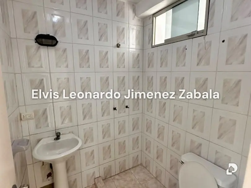 Local comercial en Parroquia Urbana San José, Valencia – 4
