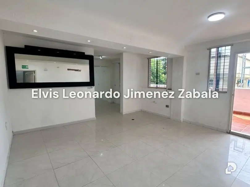 Local comercial en Parroquia Urbana San José, Valencia – 6