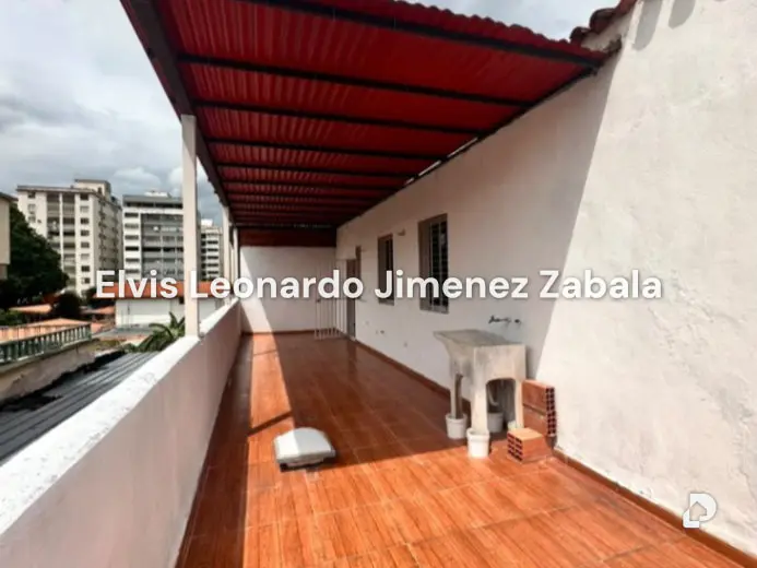 Local comercial en Parroquia Urbana San José, Valencia – 9