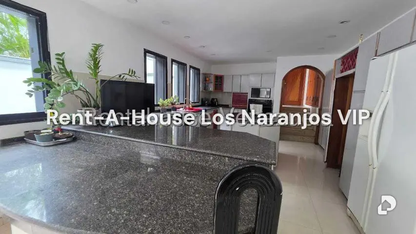 House in Colinas de Tamanaco, Caracas – 4