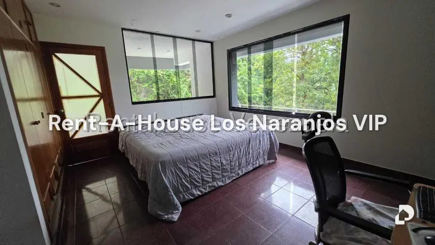 House in Colinas de Tamanaco, Caracas – 11