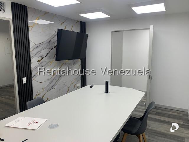 Apartamento en Los Palos Grandes, Caracas – 16
