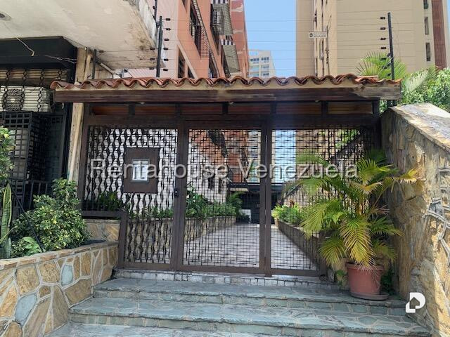 Apartamento en Los Palos Grandes, Caracas – 2