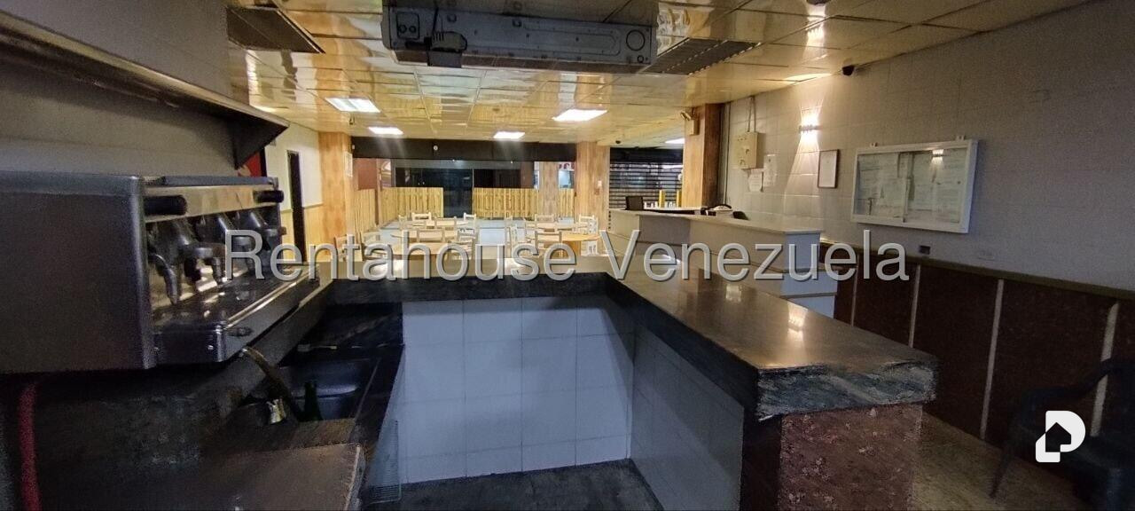 Local comercial en La Urbina, Caracas – 4