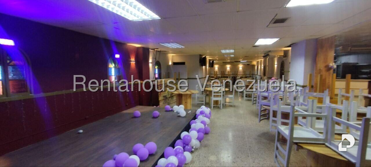 Local comercial en La Urbina, Caracas – 20