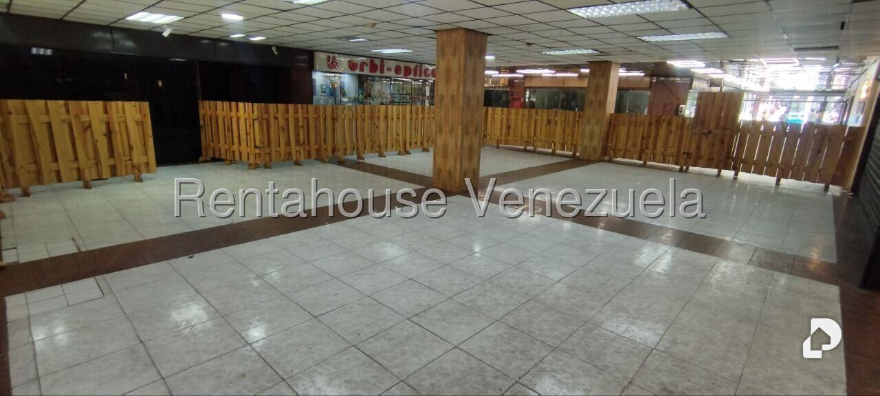 Local comercial en La Urbina, Caracas – 2