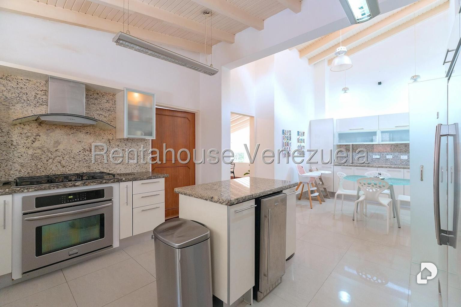 Casa en La Lagunita Country Club, Caracas