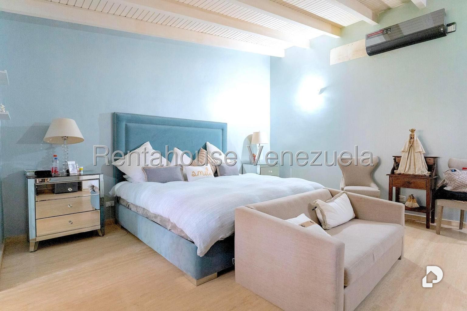 Casa en La Lagunita Country Club, Caracas