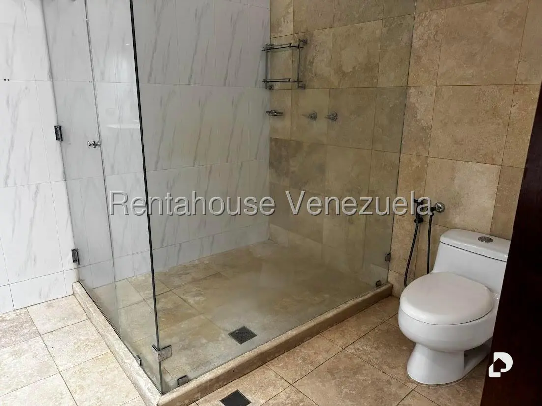 Apartamento en Lomas de Las Mercedes, Caracas – 19