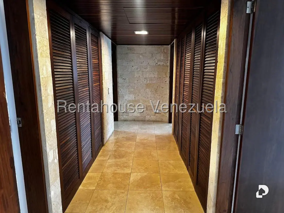 Apartamento en Lomas de Las Mercedes, Caracas – 14