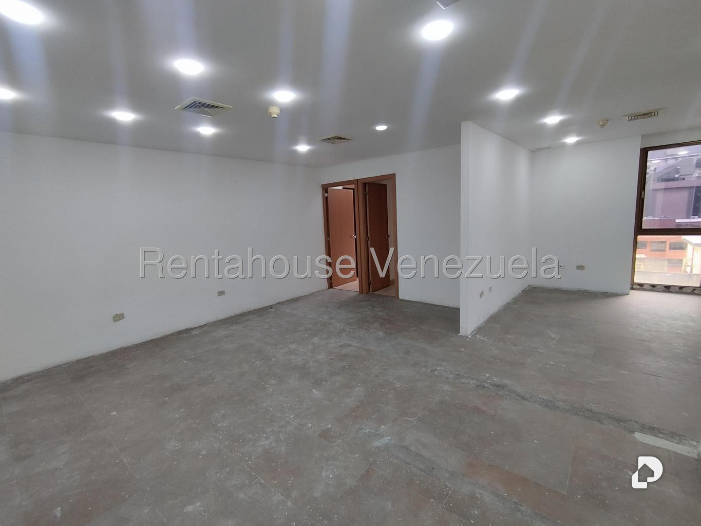 Commercial space in Los Palos Grandes, Caracas – 11