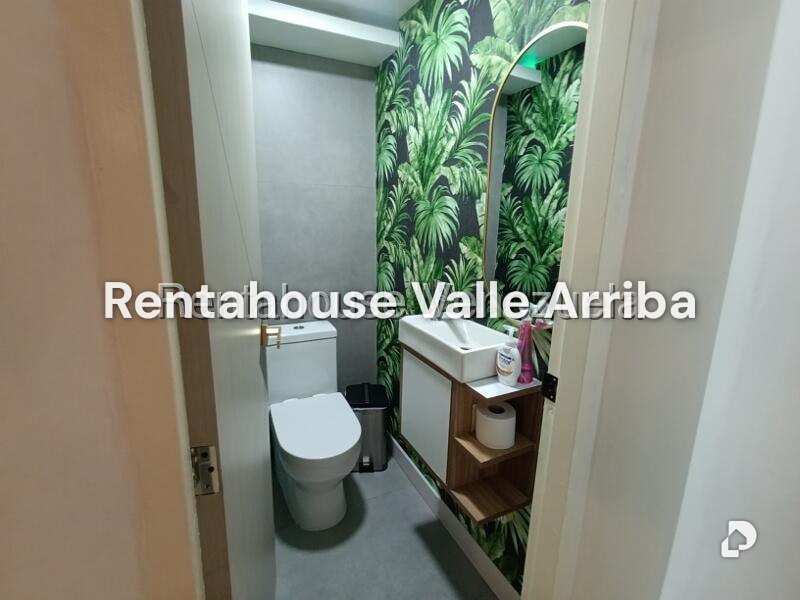 Local comercial en El Recreo, Caracas – 18