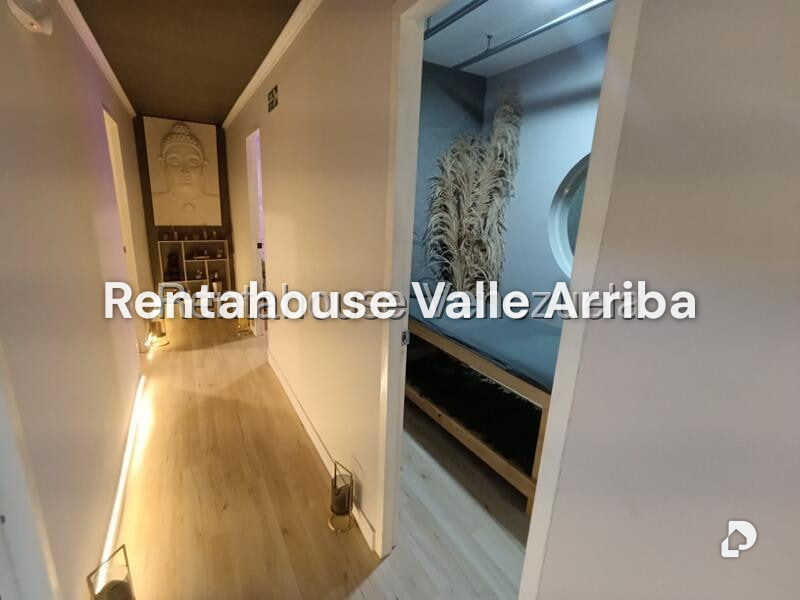 Local comercial en El Recreo, Caracas – 30