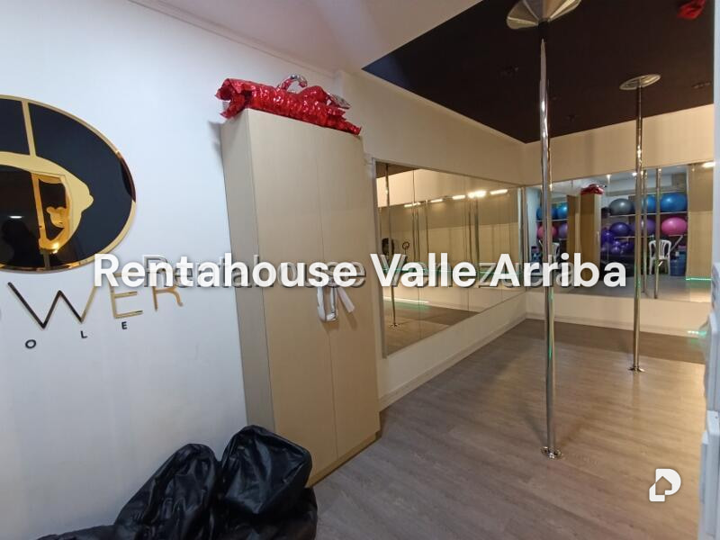 Local comercial en El Recreo, Caracas – 11