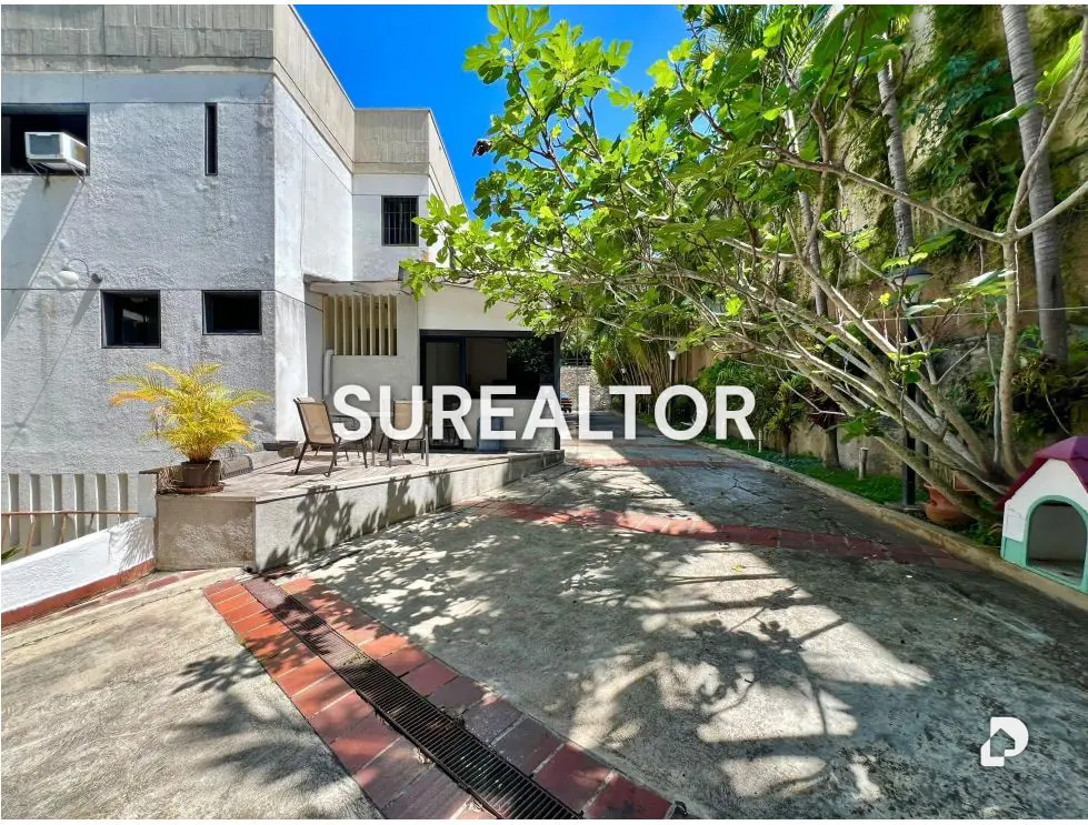 Casa en Cerro Verde, Caracas – 22