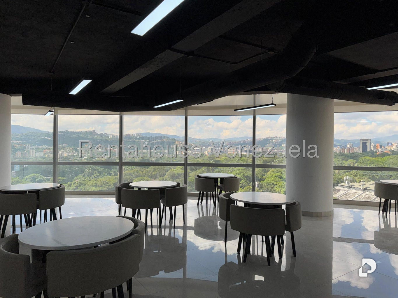 Oficina en Los Dos Caminos, Caracas – 3